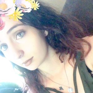 Meet your Posher, Brooke